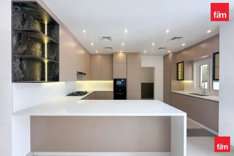 5 bedrooms Villa in Dubai, UAE No. 143573 8