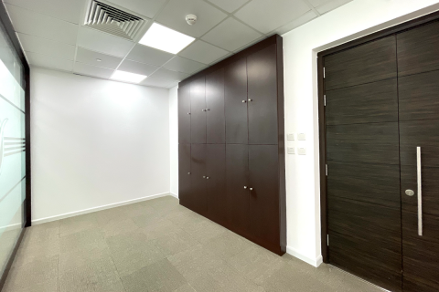 186m² Office in Al Reem Island, UAE No. 79954 15
