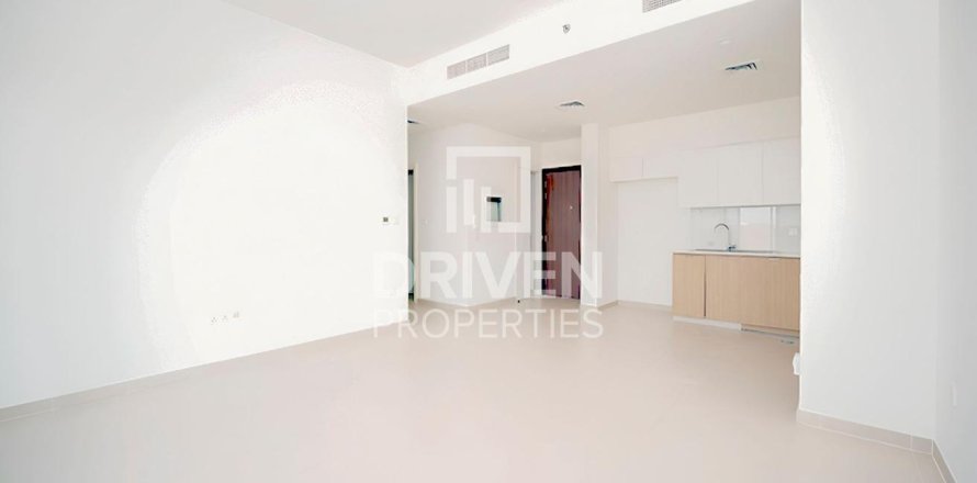 Apartment de 2 dormitorios en EMAAR South, UAE No. 189735