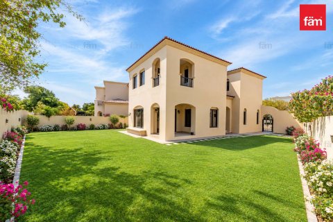 Villa de 4 chambres à Dubai, UAE No. 208554
