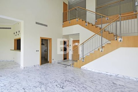 Квартира с 4 спальнями  №113937 2