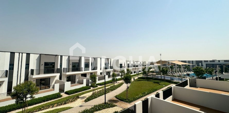 Townhouse de 3 chambres à EMAAR South, UAE No. 155637