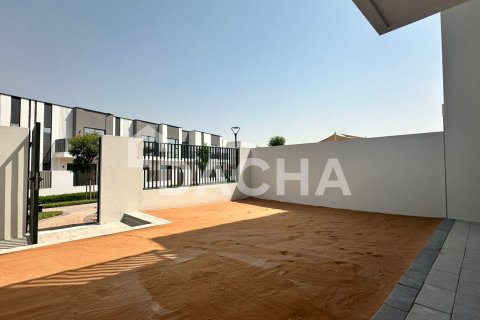 Townhouse de 3 chambres à EMAAR South, UAE No. 155637 13