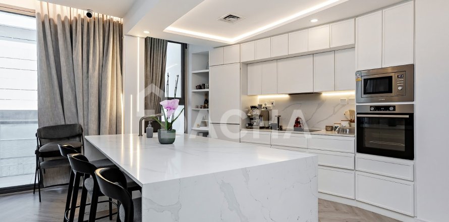 3 bedrooms Apartment in Azure, UAE No. 155635