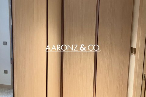 Квартира с 1 спальней в Даунтаун Дубай (Даунтаун Бурдж Дубай), ОАЭ №145874 11