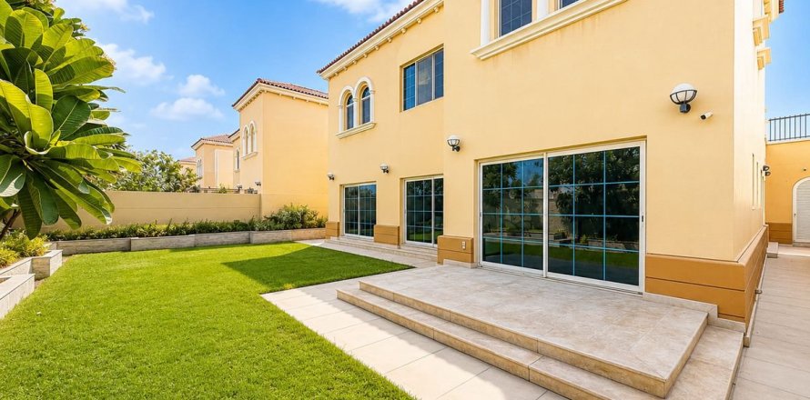 4 bedrooms Villa in Jumeirah Park, UAE No. 199408