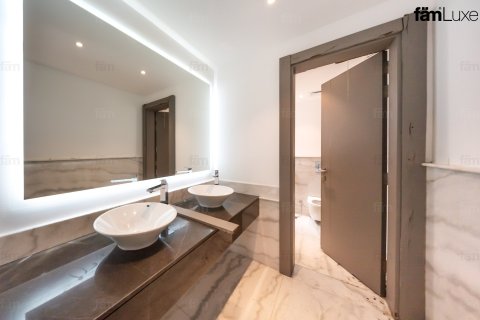 Villa de 7 dormitorios en Al Barsha, UAE No. 205077 16