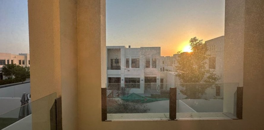 3 bedrooms Townhouse  No. 116018