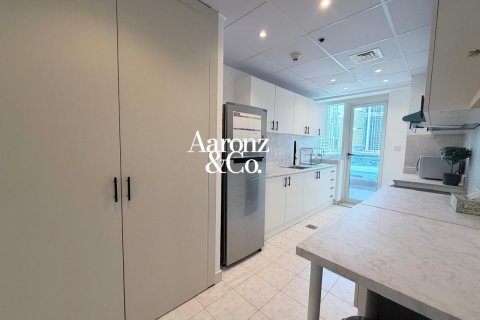 Квартира с 1 спальней в Джумейра Лейк Тауэрс, ОАЭ №171445 10