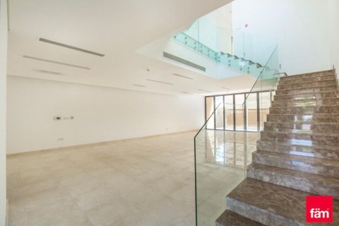 Villa de 4 dormitorios  No. 125122 12