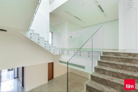 Villa de 4 dormitorios  No. 125122 3