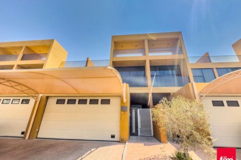 Villa de 4 dormitorios  No. 125122 2