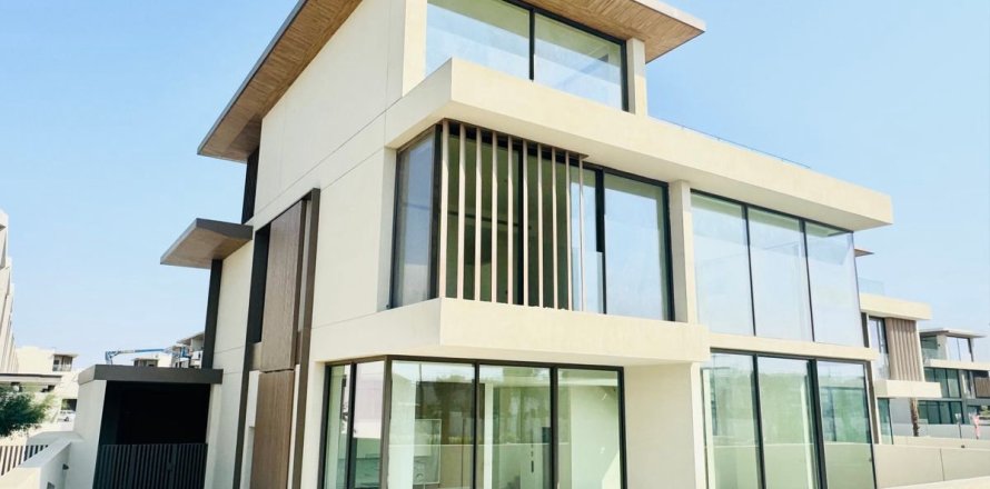 Villa de 4 dormitorios  No. 125124