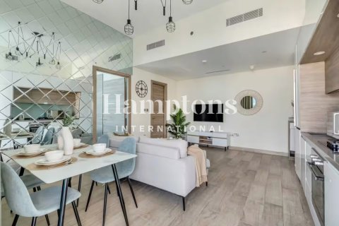 2 bedrooms Apartment in Studio One, UAE No. 208450 8
