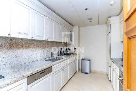 2 bedrooms Apartment in Downtown Dubai (Downtown Burj Dubai), UAE No. 200425 5
