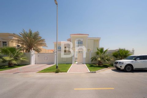 Villa de 7 dormitorios en Dubai, UAE No. 63717 23