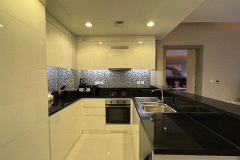 2 bedrooms Hotel Apartment in Aykon City, UAE No. 151453 4