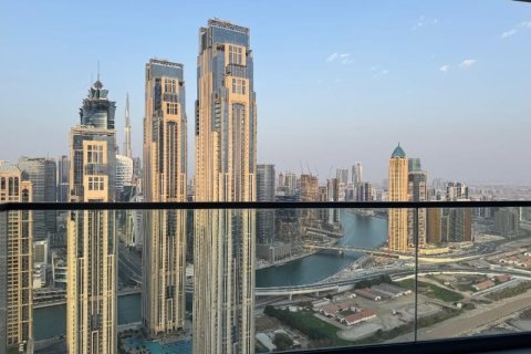 2 bedrooms Hotel Apartment in Aykon City, UAE No. 151453 5