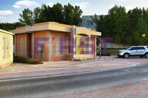 3 غرف نوم فيلا في أبو ظبي, الإمارات العربية المتحدة رقم 13323 15