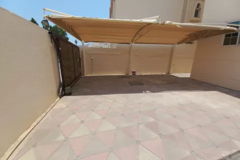 3 bedrooms Villa in Muscat, Oman No. 104841 3