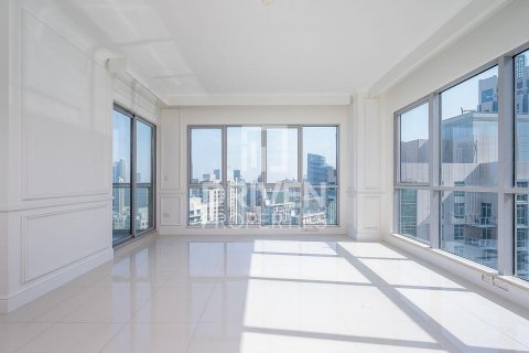 1 bedroom Apartment in The Residences, UAE No. 192282 3