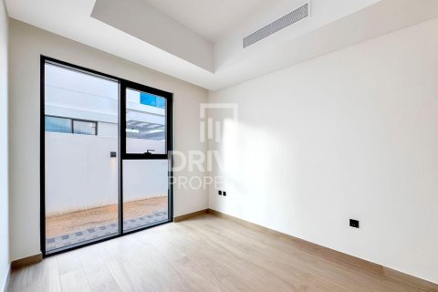 5 bedrooms Townhouse in Damac Lagoons, UAE No. 192151 8