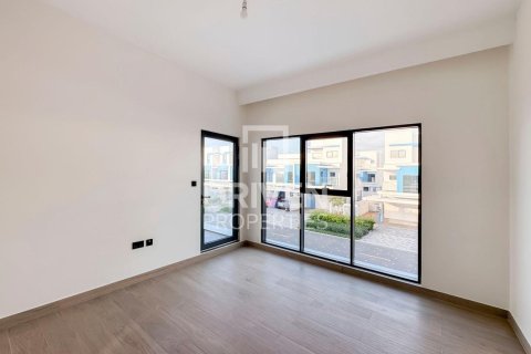 5 bedrooms Townhouse in Damac Lagoons, UAE No. 192151 4