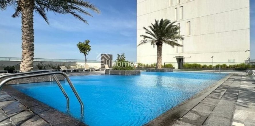 Studio Apartment in Dubai, UAE No. 170711