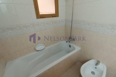 3 bedrooms Apartment in Doha, Qatar No. 58003 18