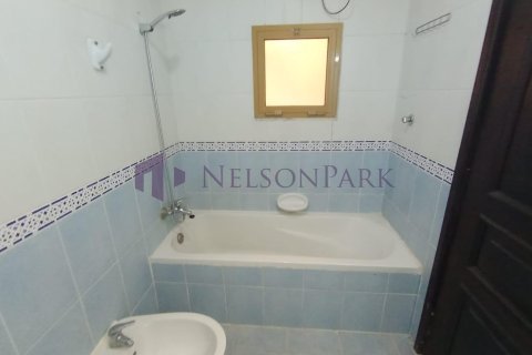3 bedrooms Apartment in Doha, Qatar No. 58003 13