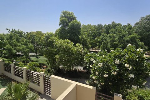 3 bedrooms Townhouse in Ras Al Khaimah, UAE No. 184198 4