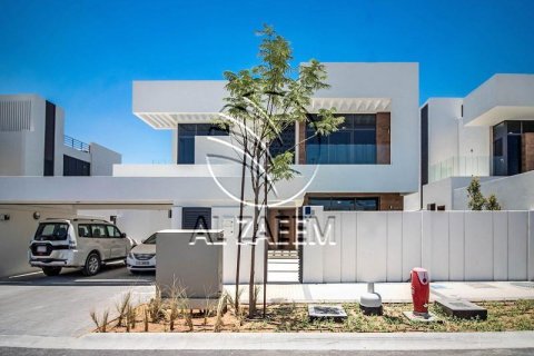 Villa de 4 dormitorios en  Yas Island, UAE No. 26969 12