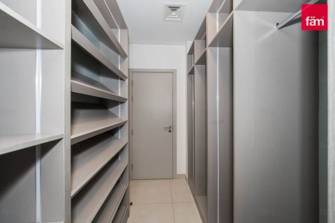 3 bedrooms Apartment in Dubai, UAE No. 198332 17