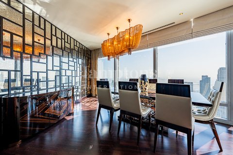 Квартира с 2 спальнями в Бурдж-Халифа, ОАЭ №145972 5