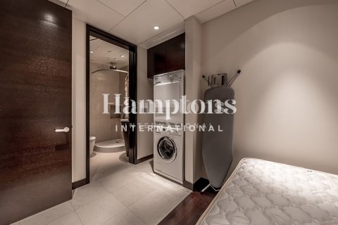 Квартира с 2 спальнями в Бурдж-Халифа, ОАЭ №145972 3