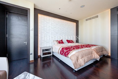 Квартира с 2 спальнями в Бурдж-Халифа, ОАЭ №145972 28