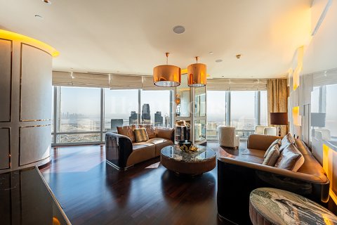 Квартира с 2 спальнями в Бурдж-Халифа, ОАЭ №145972 19