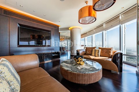 Квартира с 2 спальнями в Бурдж-Халифа, ОАЭ №145972 17