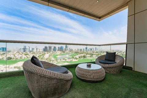 Penthouse de 4 dormitorios en Dubai Sports City, UAE No. 210480 3