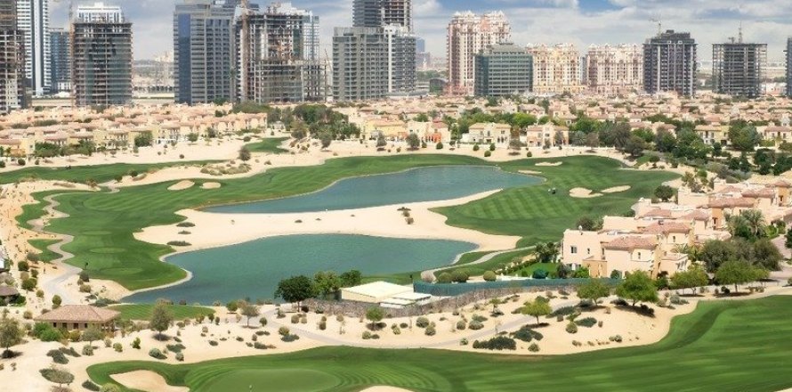 Penthouse de 4 dormitorios en Dubai Sports City, UAE No. 210480