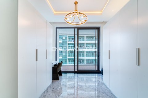 2 bedrooms Apartment in Business Bay, UAE No. 210478 17