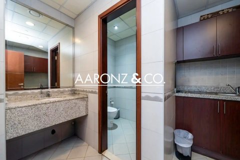 130m² Office in Business Bay, UAE No. 145085 10