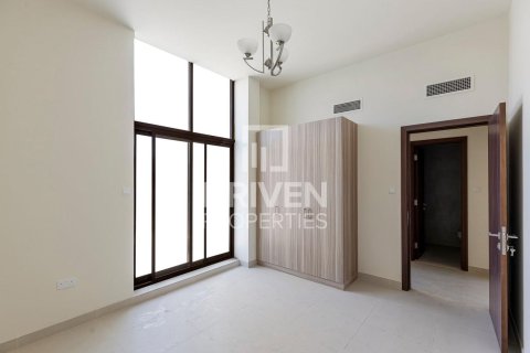 Villa de 4 chambres à District 11, UAE No. 191343 6