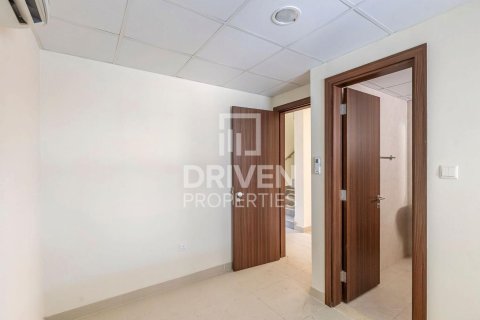 Villa de 4 chambres à District 11, UAE No. 191343 7