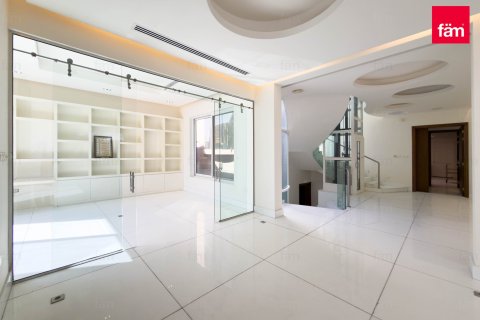 Villa de 8 chambres à Umm Suqeim, UAE No. 141221 4
