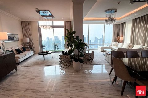 Квартира с 3 спальнями в Даунтаун Дубай (Даунтаун Бурдж Дубай), ОАЭ №141226 8