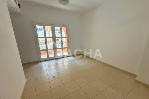 4 bedrooms Villa in District 15, UAE No. 198496 15