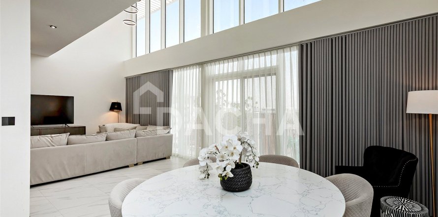 4 bedrooms Townhouse in Dubai Land, UAE No. 198494