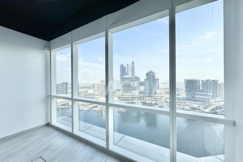 Office de 1 habitación en B2B Tower, UAE No. 25075 5