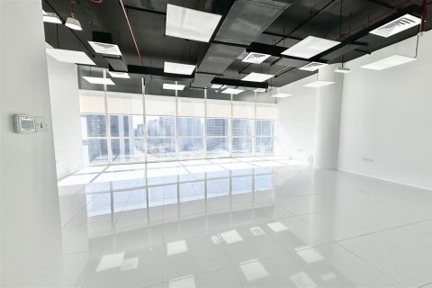 Office de 1 habitación en B2B Tower, UAE No. 25076 3